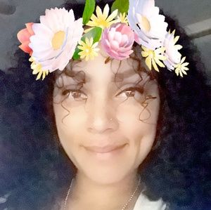 Meet your Posher, Nini